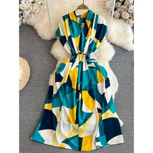 Robes Bohèmes de Plage Vacances <span class=keywords><strong>Longue</strong></span> Style Doux à Manches Courtes Col en V Taille Cintrée <span class=keywords><strong>Mi</strong></span>-<span class=keywords><strong>longue</strong></span> Ligne A à Carreaux - Product Image 2