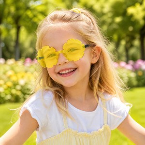 2026 Trendy Kids <b>Sunglasses</b> Cute Petal Design <b>Gradient</b> Lens Novelty Children Shades Cartoon Party For women or men - Product Image 5