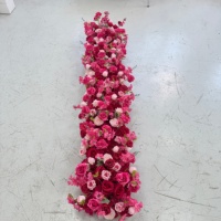 Décoration florale rose vif en soie, chemin de table, rangée de fleurs artificielles, verdure, décoration de mariage, événement, scène, arrangement floral