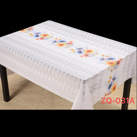 Nappe de table en PVC imperméable moderne, motif feuilles gaufrées, 54 pouces, en plastique coloré imprimé sur mesure pour grossistes, réutilisable, idéale pour les fêtes