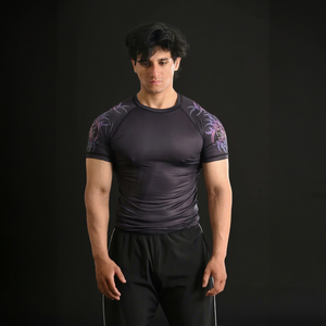 Camiseta Deportiva de Manga Corta para Hombre, Negra, con Estampado de Dragón Morado, Protección UPF50+, Secado Rápido, Antibacteriana, Ecológica, de Poliéster, con Diseño de Logotipo Frontal - Product Image 1