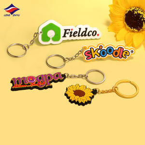 Longzhiyu 17 años venta directa <span class=keywords><strong>de</strong></span> fábrica encantadora <span class=keywords><strong>familia</strong></span> 2D PVC llavero personalizado diseño personaje llavero - Product Image 5