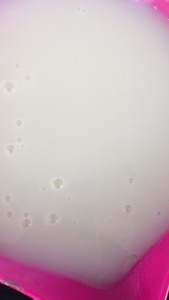 สารเคลือบกันน้ำอะคริลิกผสมซิลิโคนยืดหยุ่นสูงสำหรับหลังคา ทนรังสียูวี สีกันน้ำออร์แกโนซิลิคอนสำหรับผนังภายนอก - Product Image 2