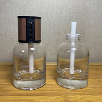 Bouteille de parfum en verre rechargeable de haute qualité avec bouchon à vis 120 ml, diffuseur de parfum automatique pour voiture, diffuseur à bâtonnets pour écran d'air de voiture, impression sérigraphique