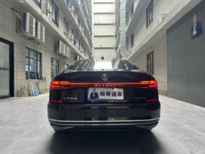 Auto Usado Volkswagen Passat 2024 330TSI Edición Elite 2.0T 7DCT FWD Sedán Mediano China VI - Product Image 5