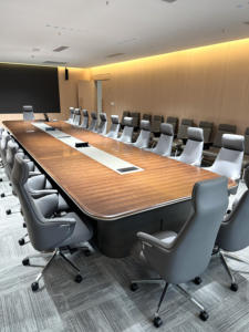 Mesa de Conferencia Ovalada Grande de Madera, Escritorio <span class=keywords><strong>Ejecutivo</strong></span> Moderno para Sala de Juntas con Pasacables, Muebles Personalizados para Sala de Reuniones de Oficina - Product Image 1