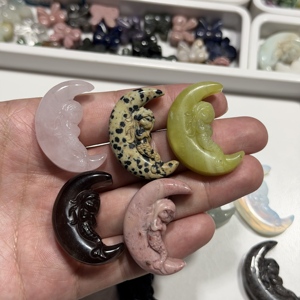 Ciondolo all'ingrosso in cristallo naturale grezzo, a forma di luna crescente, intagliato a sirena, con gemme multiple, pietra curativa fantasy, regalo celestiale - Product Image 2