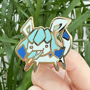 Usine Vente Conception Personnalisée Émail Doux Processus Teint Noir Épinglette Anime Badge Papillon Embrayage En Caoutchouc - Product Image 4