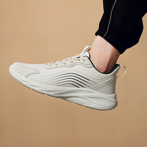 Chaussures de marche respirantes blanches à semelle épaisse en cuir PU et maille, style sportif et robuste pour hommes, design d'usine en gros - Product Image 6