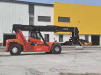 Chariot élévateur à conteneurs diesel 40/45 tonnes avec flèche télescopique pour conteneurs vides 20GP, 40GP, 40HQ en entrepôt