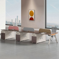 Poste de travail moderne en bois grainé pour plusieurs personnes avec cloison en tissu et armoire à tiroirs verrouillable pour bureau ouvert