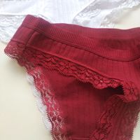 유럽계 미국인 여성의 섹시한 끈 팬티 저층 레이스 팬티 블랙 레드 얇은 면 일반 염색 기법 솔리드 니트 허리