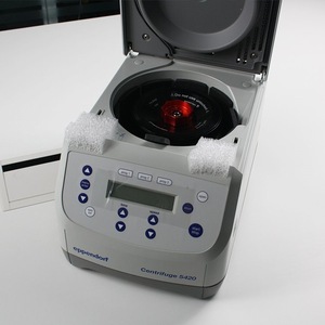 Centrifugeuse Eppendorf 5420, équipement de séparation de laboratoire microscopique, 15000 tr/min pour le traitement - Product Image 1