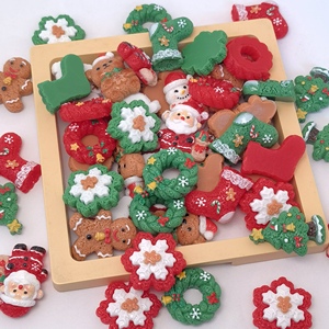 Breloques de Noël en résine Kawaii à dos plat : Bonhomme de neige, <span class=keywords><strong>Guirlande</strong></span> de pain d'épices, Flocon de neige, Sapin de Noël, Chapeau, Chaussettes, Père Noël, Breloques mignonnes pour slime - Product Image 3