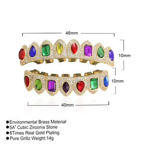 Vente en gros usine : Bijoux d'Halloween, Grillz Hip Hop en laiton plaqué or et argent, sertis de zircons colorés et brillants - Product Image 3