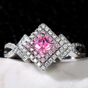 Anello con Design a Croce Intrecciata, Stile Creativo per Donne - Product Image 3