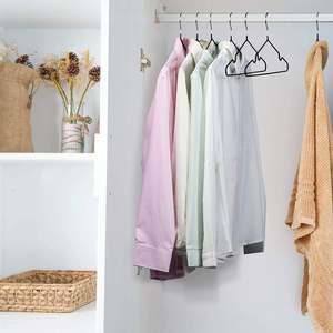 Cintres en plastique en gros, gain de place, avec rainures pour les épaules, pour usage quotidien standard - Product Image 4