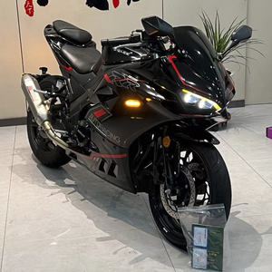 Motocyclettes d'occasion Kawasaki Ninja Motos 400cc Moto à essence Moto de course Sportbikes Moto de rue - Product Image 1