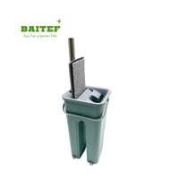 Seau de nettoyage d'eau en microfibres personnalisé OEM vadrouille plate rotative à 360 ° facile à nettoyer à la maison ensemble de seaux à poteau en acier pliable