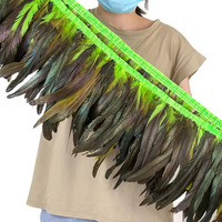 Plumes de coq teintées vert lime de 35-40 cm pour artisanat, bricolage, costumes, accessoires de chapeau, décorations de fête, carnaval et mariage