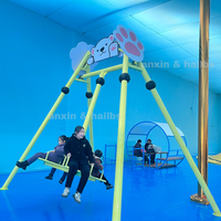 La fête foraine de projet de parc d'attractions non alimentée de nouvelle attraction monte le mini bateau de pirate simple sans puissance