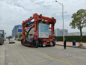 Portacargas Eléctrico de 60t para Contenedores con Distribuidor de Carga Sobredimensionada, Grúa Portátil con Batería de Litio y Neumáticos de Goma - Product Image 5
