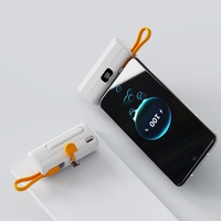 Batteries externes mini portables à succès avec écran LED 5000 mAh et câble intégré pour l'extérieur