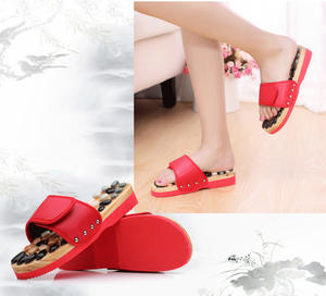 Regalo promocional caliente masajeador de pies reflexología puntos de acupresión zapatilla rodillo de masaje plástico + Material de PVC caja de regalo embalaje - Product Image 6