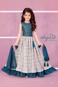 Los niños de la nueva colección usan el vestido Anarkali del estilo de Koti para la ocasión de la boda y del Festival disponible en el precio a granel - Product Image 5