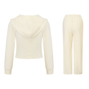 Ensemble de survêtement 2 pièces personnalisé pour femme : sweat-shirt oversize et pantalon de jogging ample avec poches, essentiel pour l'hiver, avec fermeture éclair - Product Image 6