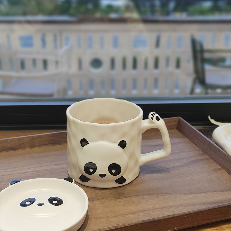 New Design Ceramic Adorable Panda Water Cups Porcelain Mug with Lids Panda Mugs with Spoons