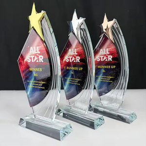 Trofeo in Cristallo K9 di Alta Qualità Personalizzato con Stella a Cinque Punte in Metallo Incisa, Coppa Premio per Competizioni Aziendali - Product Image 2