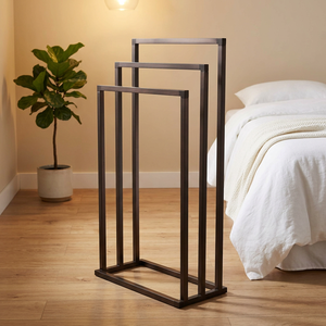 Porte-serviettes double autoportant minimaliste réglable en acier noir thermolaqué pour salle de bain, 4 barres de plus de 60 cm - Product Image 6