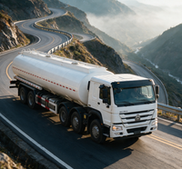 Camion-citerne Sinotruk Howo NX 8x4 12 roues pour distribution de carburant, citerne en acier au carbone, camion-citerne mobile pour distribution d'huile en carrière