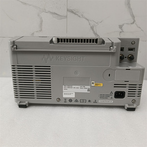Osciloscopio de Señal Mixta de 4 Canales y 1 GHz Keysight InfiniiVision MSOX3104T - Product Image 2