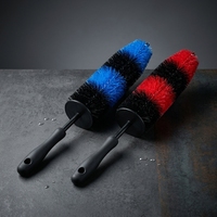 Brosse à roues sur mesure avec options de taille et d'emballage de vente au détail pour la distribution d'articles d'entretien automobile