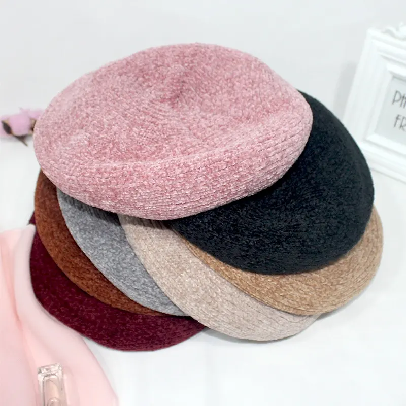 Mode lässig warmhaltende Logo-Etikette benutzerdefinierte mehrfarbige retro elegante klassische weiche Chenille Damen-Beret-Hütte