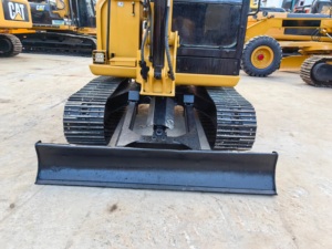 Excavadora CAT 306E2 de 6 Toneladas, Usada, en Buen Estado, para Nivelación de Terrenos Residenciales y Construcción de Zanjas de Drenaje - Product Image 5