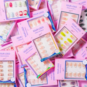 Uñas Postizas Elegantes de Color Rosa con Diseño Floral en Relieve 3D, Forma Almendrada Corta, 32 Piezas para Manicura - Product Image 2