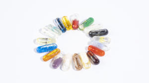 Beadlet en capsules remplies de liquide Halal Combine des ingrédients validés cliniquement pour des <span class=keywords><strong>bienfaits</strong></span> anti-âge - Product Image 2