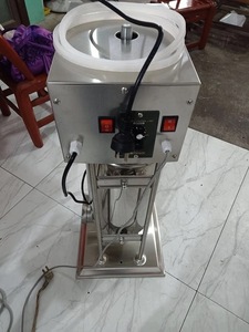 Machine à farcir <span class=keywords><strong>les</strong></span> <span class=keywords><strong>saucisses</strong></span> automatique commerciale et domestique 30L, farceur à <span class=keywords><strong>saucisses</strong></span> électrique, <span class=keywords><strong>appareil</strong></span> à farcir le jambon - Product Image 4