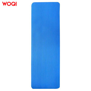 Tapis de yoga Woqi 6 mm d'épaisseur, pliable, antidérapant, en TPE, pour la gym, les entraînements et les exercices à domicile, bleu paon, forme rectangulaire - Product Image 3