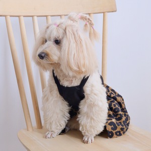 Robe pour animaux de compagnie à imprimé léopard, pour chiens et chats, en polyester marron café, à porter en toutes saisons - Product Image 3