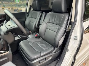 Auto Usata Honda Odyssey 2019 2.0L CVT Guida a Sinistra Quattro Porte Sette Posti Ibrida - Product Image 3