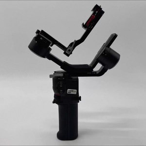 Stabilisateur de caméra 3 axes DJI Ronin RS 3 Mini, 95% neuf, original, charge utile 2 kg, prise de vue verticale native, pour appareils photo hybrides. - Product Image 3