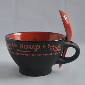 Ensemble cadeau <span class=keywords><strong>de</strong></span> promotion moderne pour le festival Tasse à soupe en céramique <span class=keywords><strong>de</strong></span> 24oz avec cuillère Ensembles <span class=keywords><strong>de</strong></span> bols à petit-déjeuner en céramique au design noir spécial os - Product Image 2