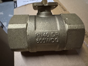 Válvula de Bola Industrial VAI61.50 con Control de Temperatura, Latón, Flujo Proporcional, Lista para Automatización en HVAC - Product Image 4