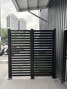 Panneaux de clôture horizontaux en <span class=keywords><strong>aluminium</strong></span> pour la confidentialité Mur de clôture décoratif extérieur anti-escalade - Product Image 5