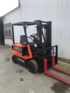 Toyota 1.5T Electric Forklift Used Construction Machinery Earth-Moving Equipment with Engine & Motor - Product Image 6