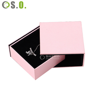 Caja de Joyería Cuadrada Rosa de Piel Sintética PU, con Logotipo Personalizado, para Anillos de Boda, Pendientes y Joyas, en Oferta - Product Image 4